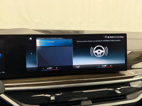 Used 2023 BMW X7 xDrive40i w/ Premium Package AWD/4WD image 33