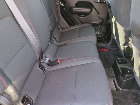 Used 2023 Jeep Gladiator Rubicon w/ Cold Weather Group image 25