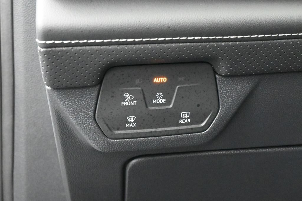 Used 2026 Volkswagen Atlas SE FWD image 16