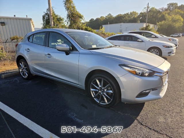 Used 2018 MAZDA MAZDA3 Touring FWD image 3