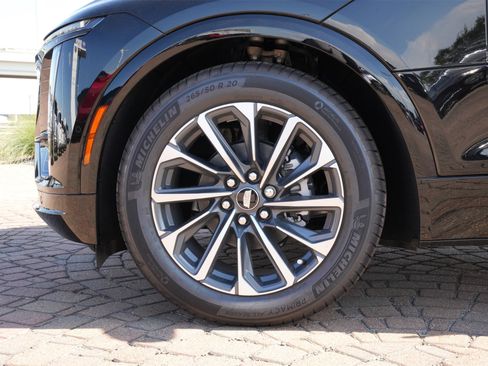 New 2025 Cadillac Lyriq Sport image 30