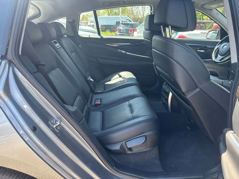 Used 2011 BMW 550i Gran Turismo xDrive AWD/4WD image 38