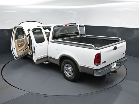 Used 2002 Ford F150 XLT image 2