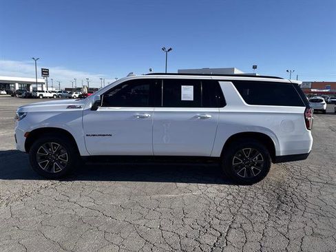 Used 2021 Chevrolet Suburban Z71 w/ Luxury Package image 10