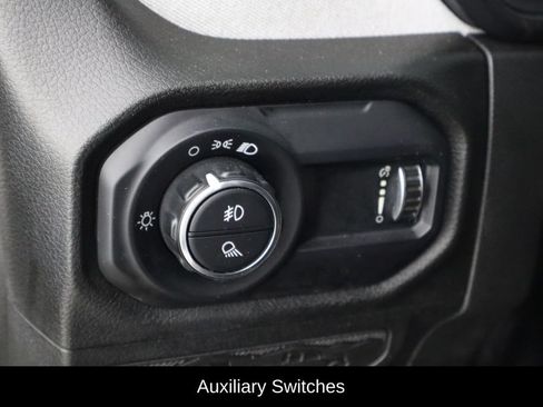 Used 2025 Jeep Gladiator Mojave AWD/4WD image 22