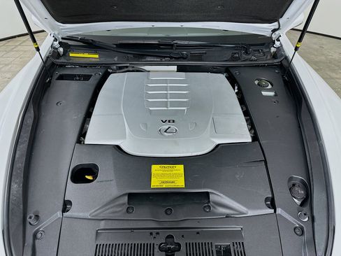 Used 2015 Lexus LS 460 image 35