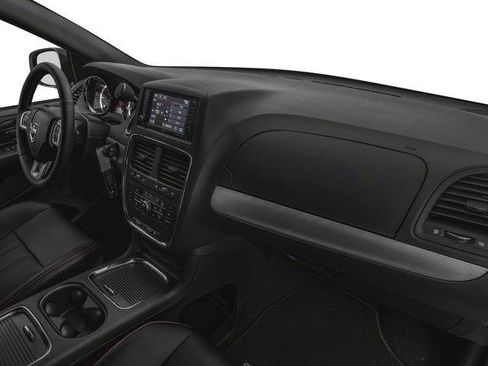 Certified 2018 Dodge Grand Caravan GT FWD image 16