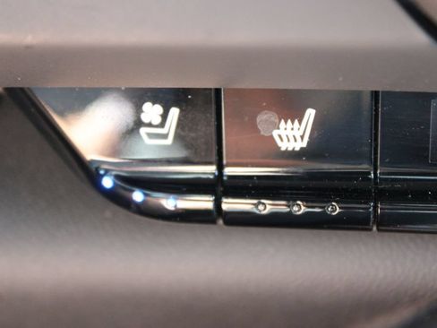 Used 2022 Chevrolet Camaro ZL1 RWD image 33