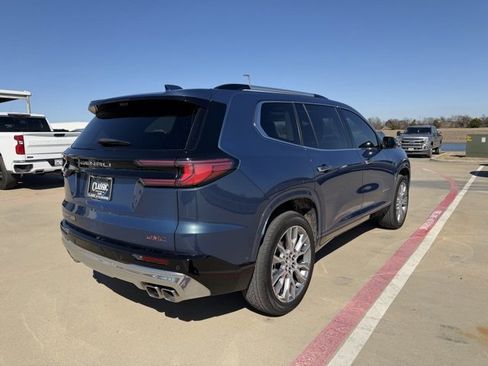 Used 2026 GMC Acadia Denali w/ Super Cruise Package image 3