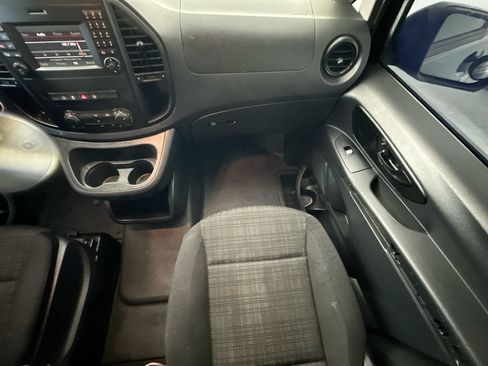 Used 2016 Mercedes-Benz Metris image 11