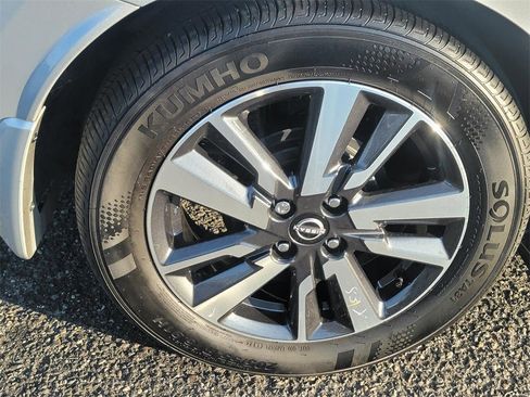 Certified 2025 Nissan Versa SV w/ Trunk Package image 10