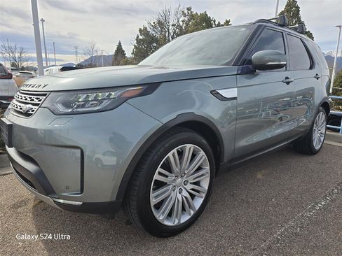 Used 2017 Land Rover Discovery HSE image 3