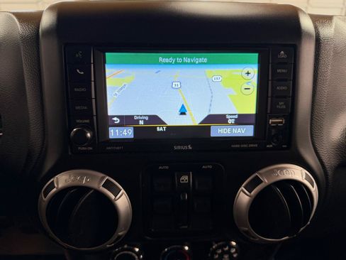 Used 2016 Jeep Wrangler Unlimited Rubicon AWD/4WD image 18