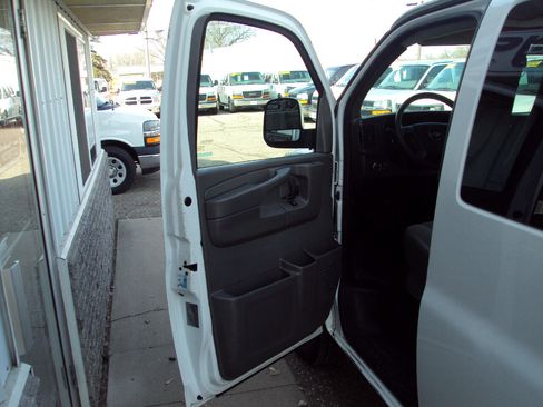 Used 2013 Chevrolet Express 1500 LS image 16