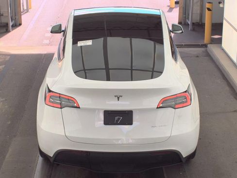 Used 2023 Tesla Model Y Long Range image 5
