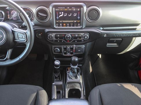 Used 2023 Jeep Wrangler Sport S image 13