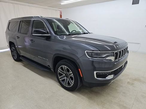 Used 2024 Jeep Wagoneer L Series II w/ Flexible Seating Group AWD/4WD image 16
