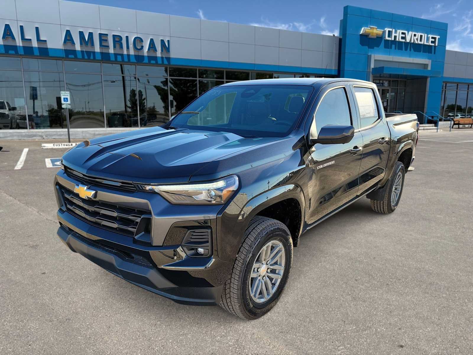 New 2026 Chevrolet Colorado LT w/ LT Convenience Package AWD/4WD image 1