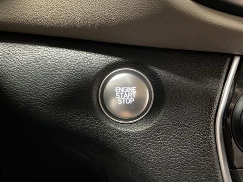 Used 2020 Hyundai Santa Fe SEL w/ Convenience Package image 22