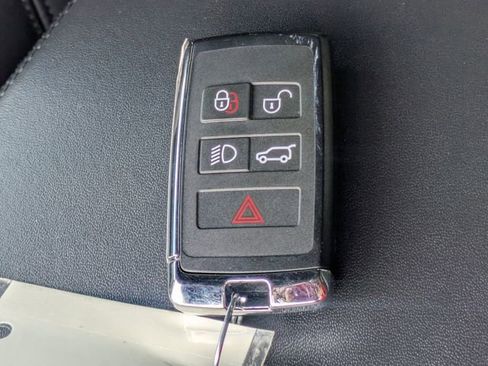 Used 2023 Land Rover Range Rover SE image 56