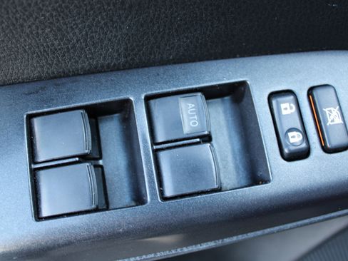 Used 2017 Toyota RAV4 XLE image 15