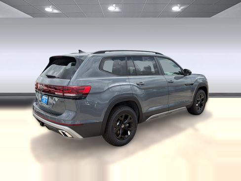 New 2026 Volkswagen Atlas Peak Edition AWD/4WD image 9