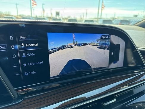 Used 2023 Cadillac Escalade Premium Luxury AWD/4WD image 38