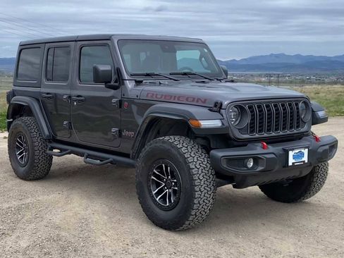 Used 2025 Jeep Wrangler Unlimited Rubicon w/ XTREMEE 35" Tire Package AWD/4WD image 2