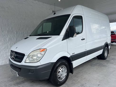 Used 2010 Mercedes-Benz Sprinter 3500 image 2