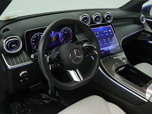 Certified 2023 Mercedes-Benz GLC 300 image 14