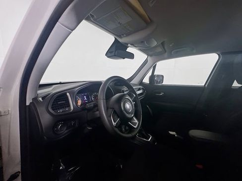 Used 2023 Jeep Renegade Latitude AWD/4WD image 19