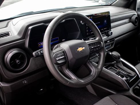 Used 2025 Chevrolet Colorado W/T RWD image 27