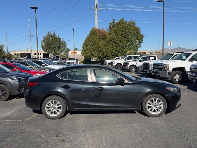 Used 2015 MAZDA MAZDA3 i Touring w/ Technology Package FWD image 7