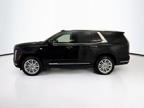 Used 2026 Cadillac Escalade Luxury AWD/4WD image 8