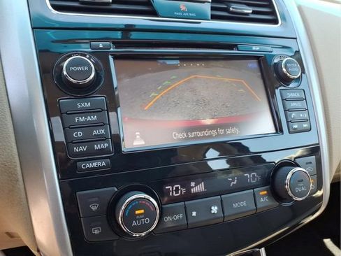 Used 2015 Nissan Altima 3.5 SL FWD image 23