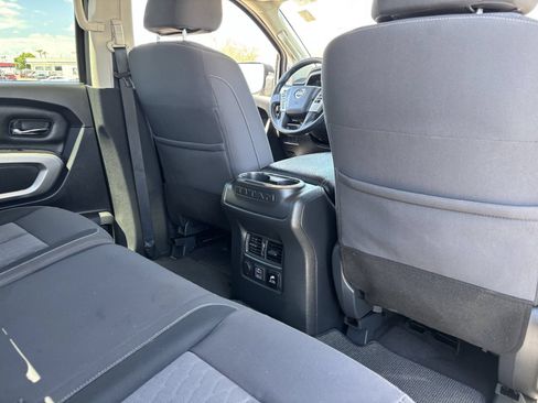 Certified 2021 Nissan Titan SV w/ SV Convenience Package RWD image 14