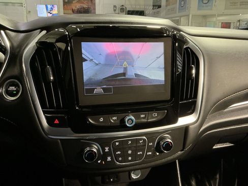 Used 2021 Chevrolet Traverse LT image 27