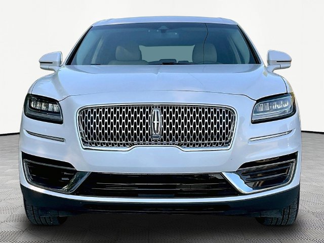 Used 2019 Lincoln Nautilus FWD image 2
