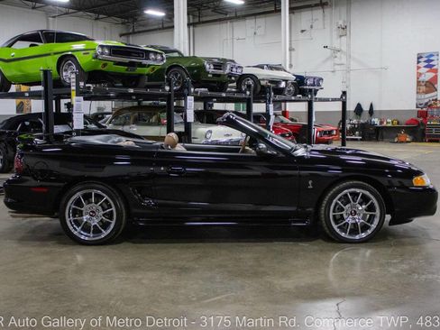 Used 1996 Ford Mustang Cobra RWD image 9