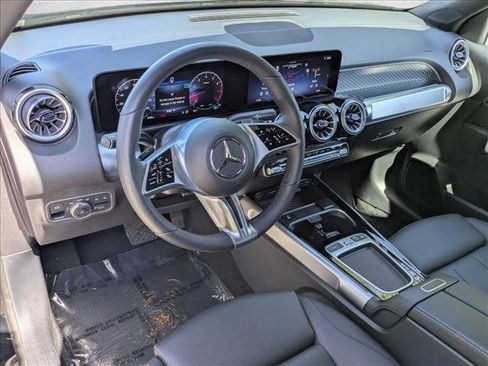 Certified 2025 Mercedes-Benz GLB 250 4MATIC image 10