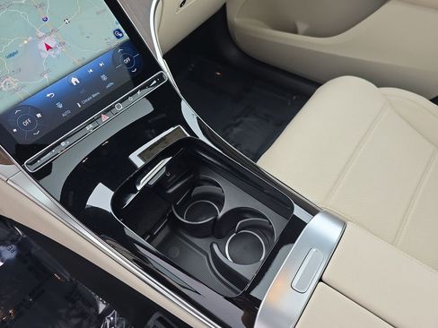 Certified 2025 Mercedes-Benz GLC 300 4MATIC image 27