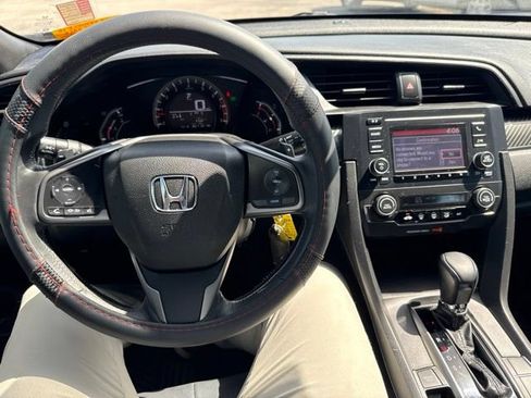 Used 2018 Honda Civic Sport image 9