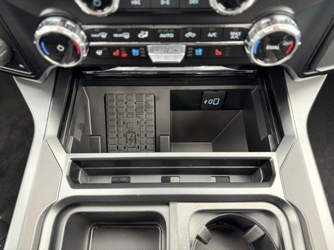 New 2026 Ford F250 Lariat w/ Black Appearance Package image 24