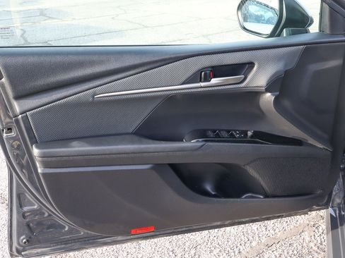 Used 2025 Toyota Camry SE image 13