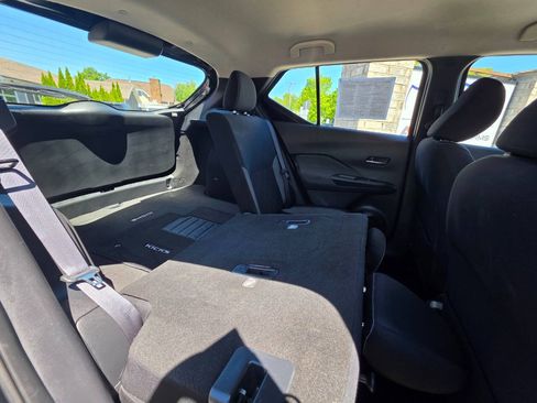 Used 2019 Nissan Kicks SV FWD image 20