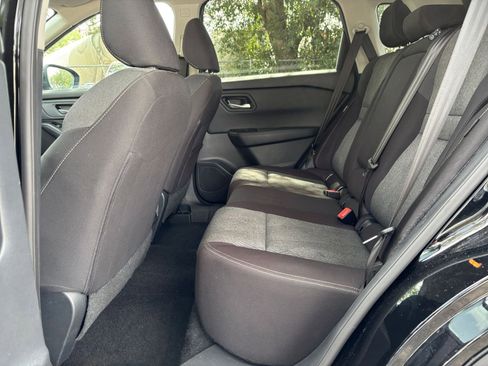 Used 2025 Nissan Rogue SV FWD image 27