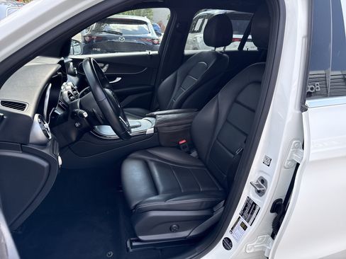 Used 2022 Mercedes-Benz GLC 300 4MATIC image 15