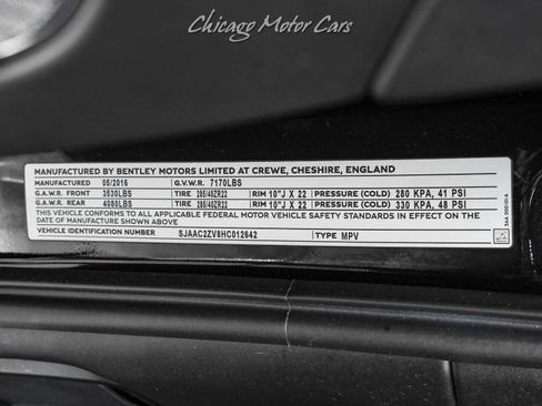 Used 2017 Bentley Bentayga AWD/4WD image 71
