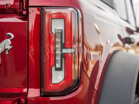 New 2026 Ford Bronco Badlands w/ Sasquatch Package image 8