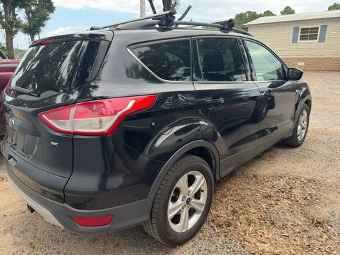 Used 2016 Ford Escape SE FWD image 3